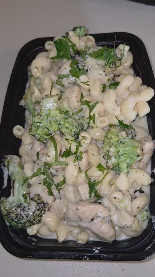 Chicken broccoli Alfredo