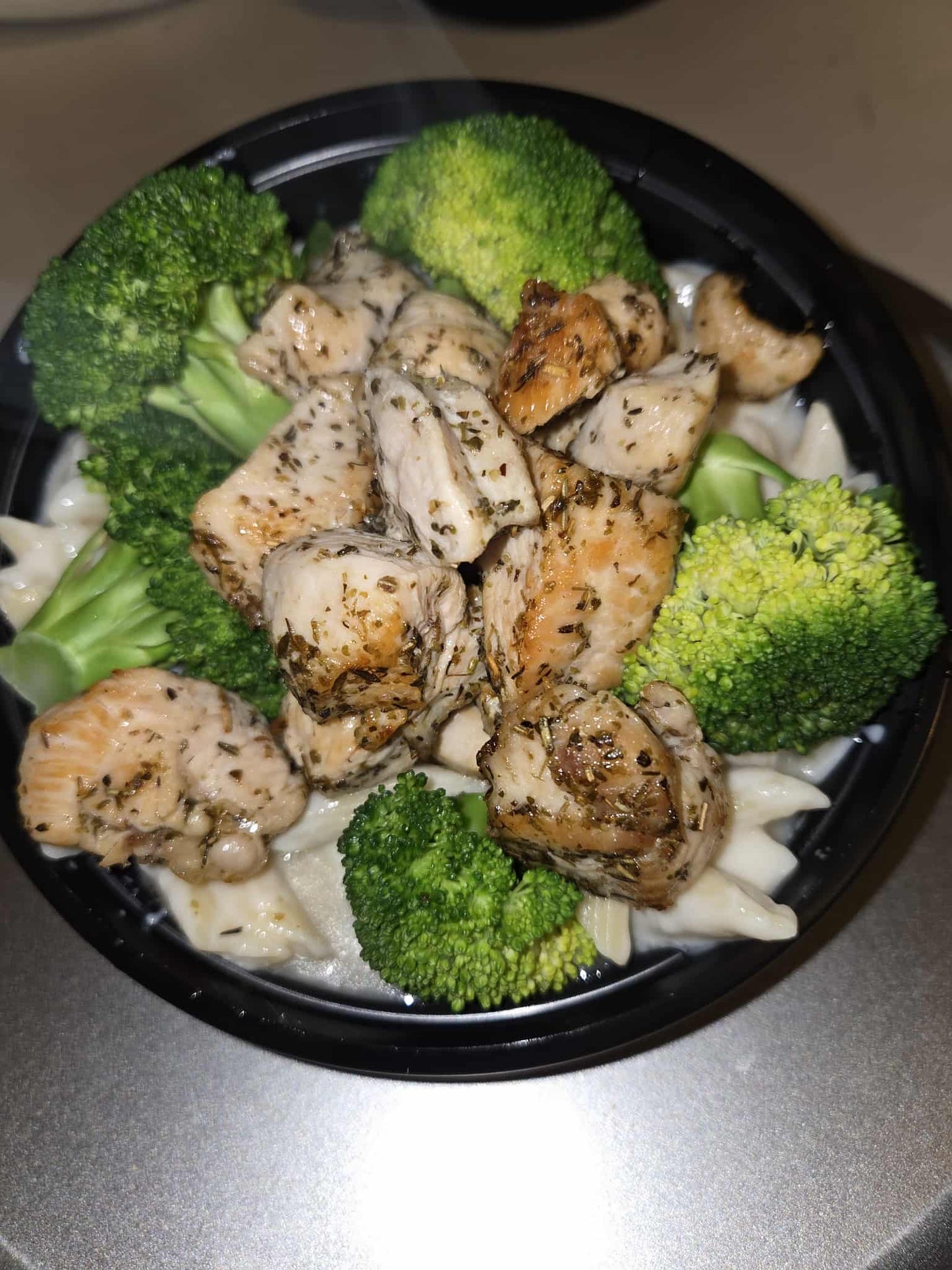 Chicken broccoli Alfredo