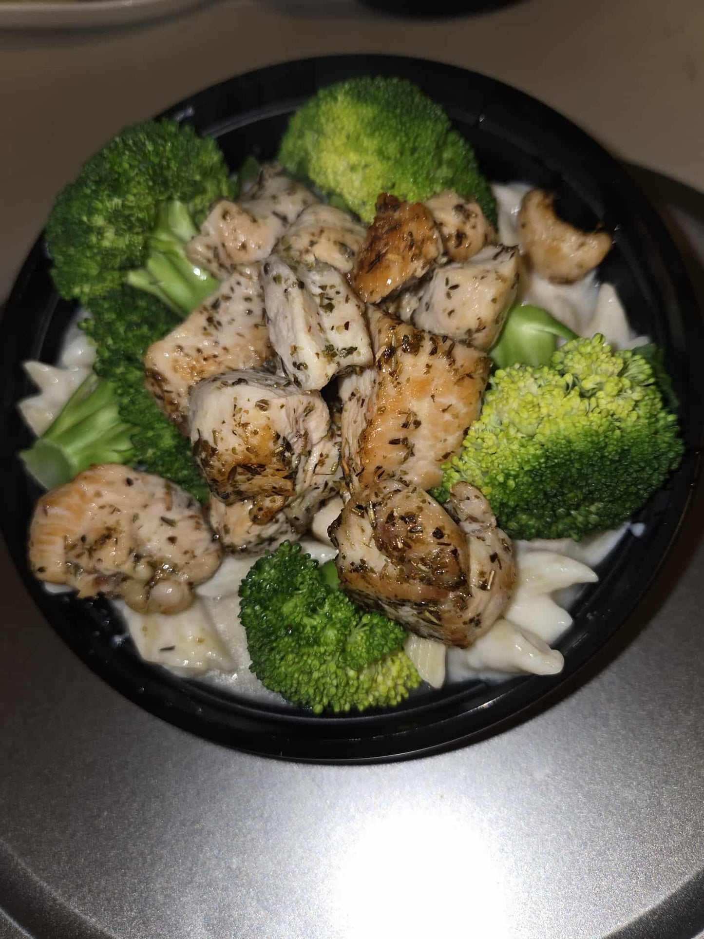 Chicken broccoli Alfredo